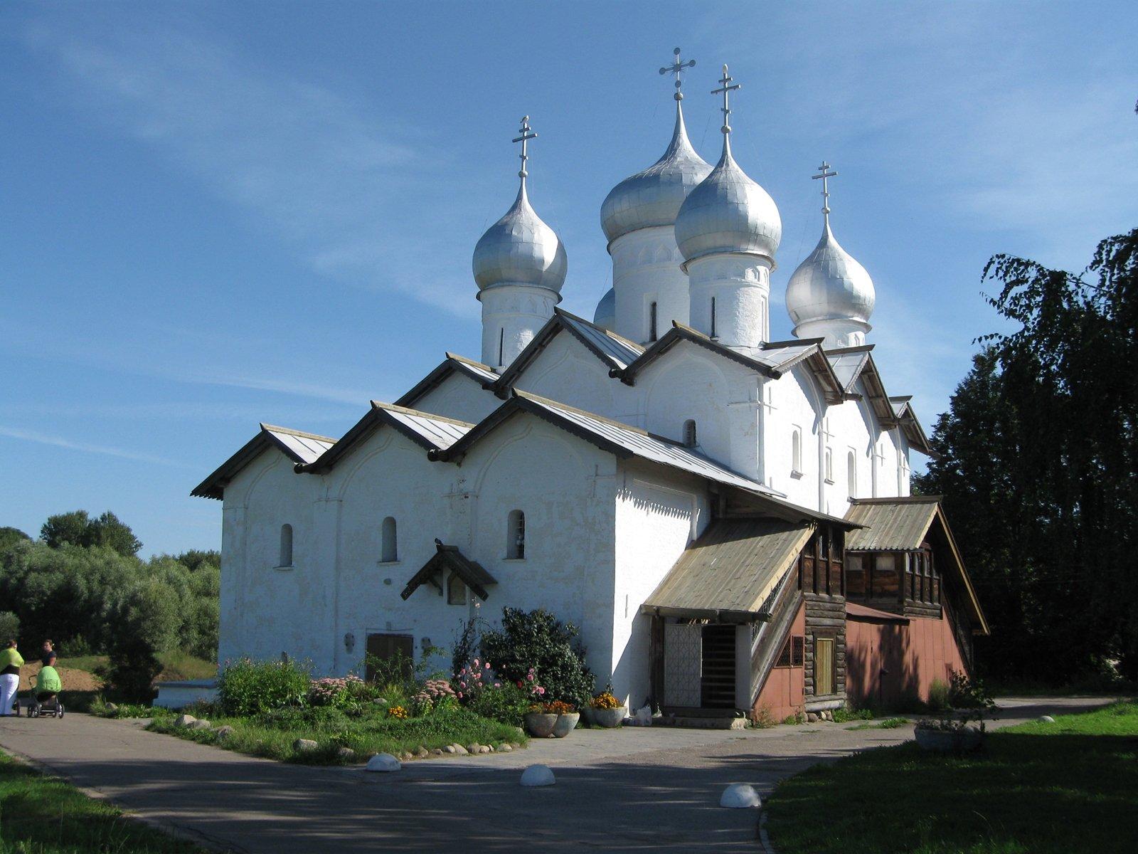 Церковь Бориса и Глеба в Плотниках Великий Новгород